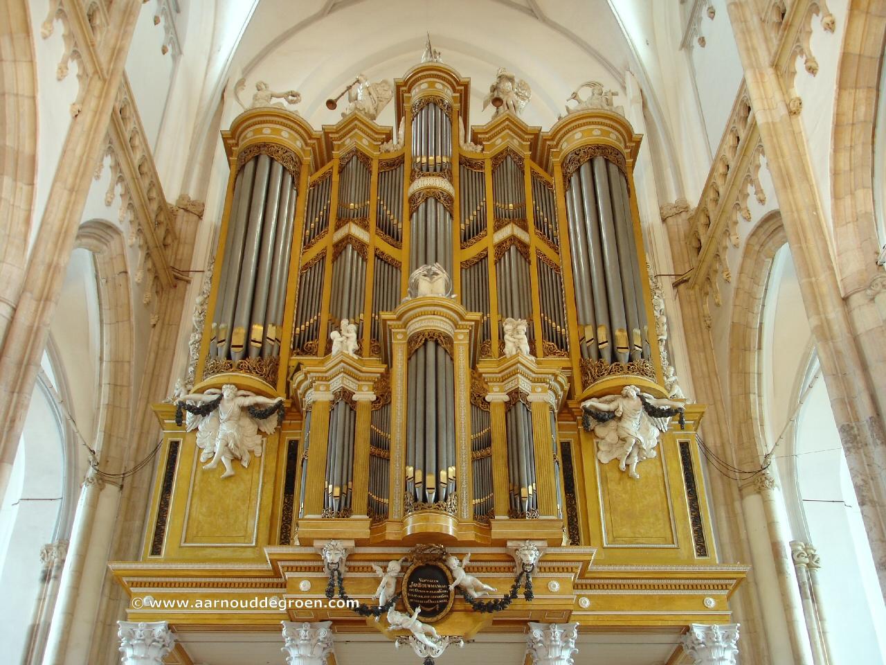 Wie Liedde Gisteren De Kerkdienst Vanuit De Eusebiuskerk In Arnhem Eusebiuskerk Arnhem - Aarnoud de Groen